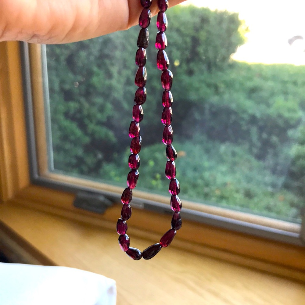 Garnet beads necklace